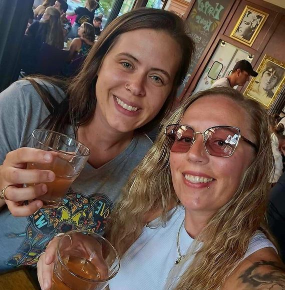 Meet your Posher, Danelle - Picture 1 of 1